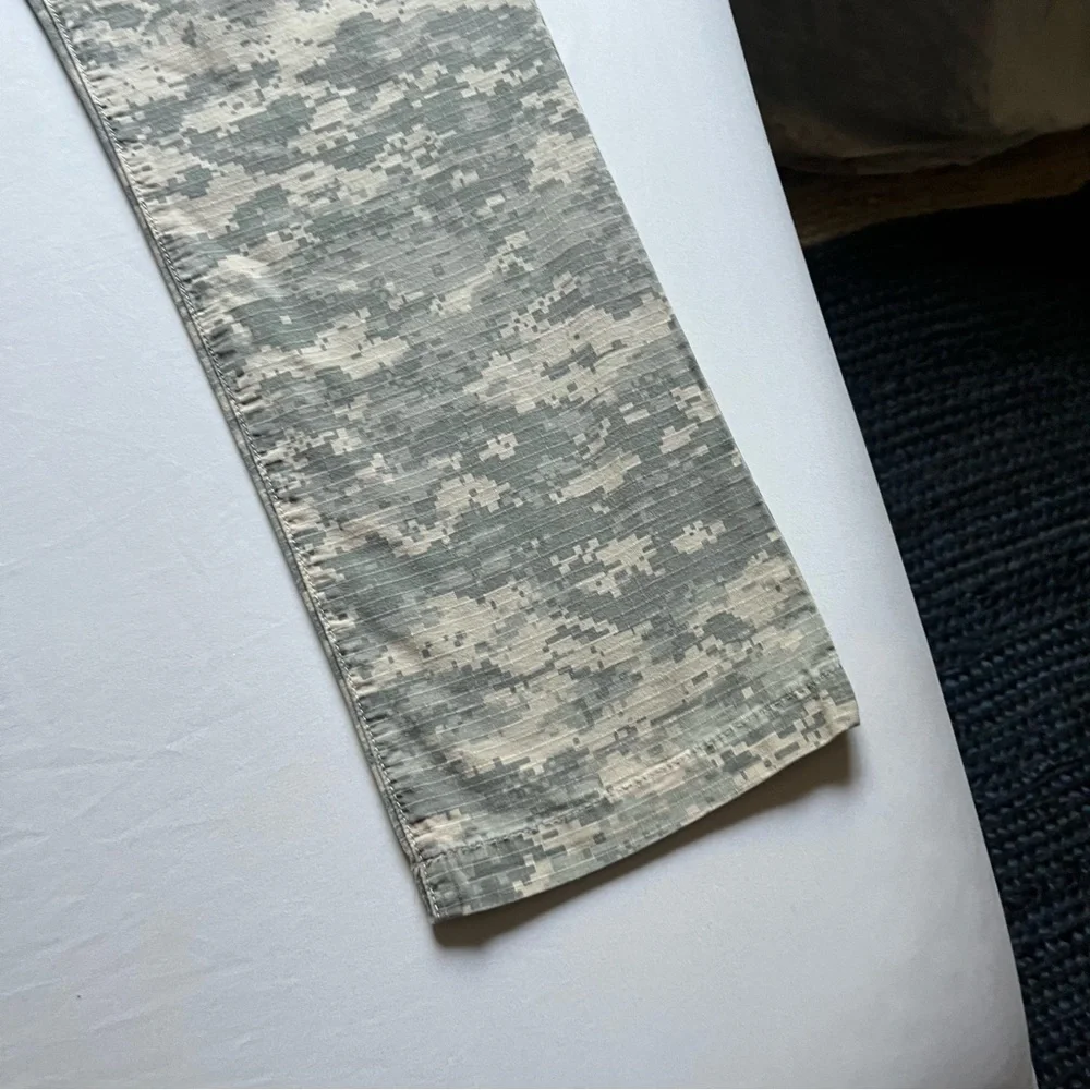 BALDWIN KANSAS CITY tan cream‎ grey digital camo camouflage straight leg pants